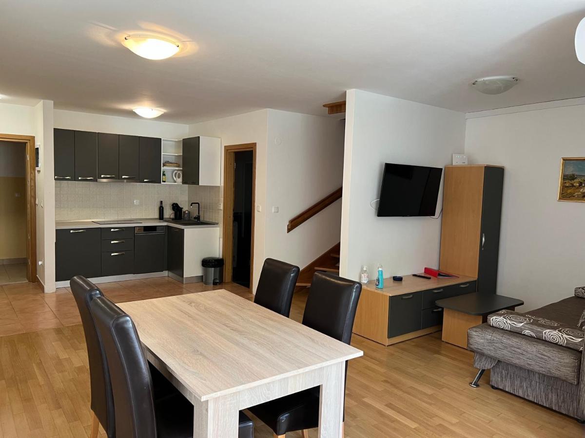 Apartmani Funda โบล ภายนอก รูปภาพ